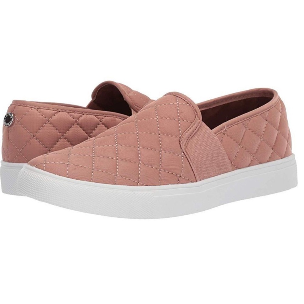 NWOT Steve Madden Blush Endell Slip-On Sneaker